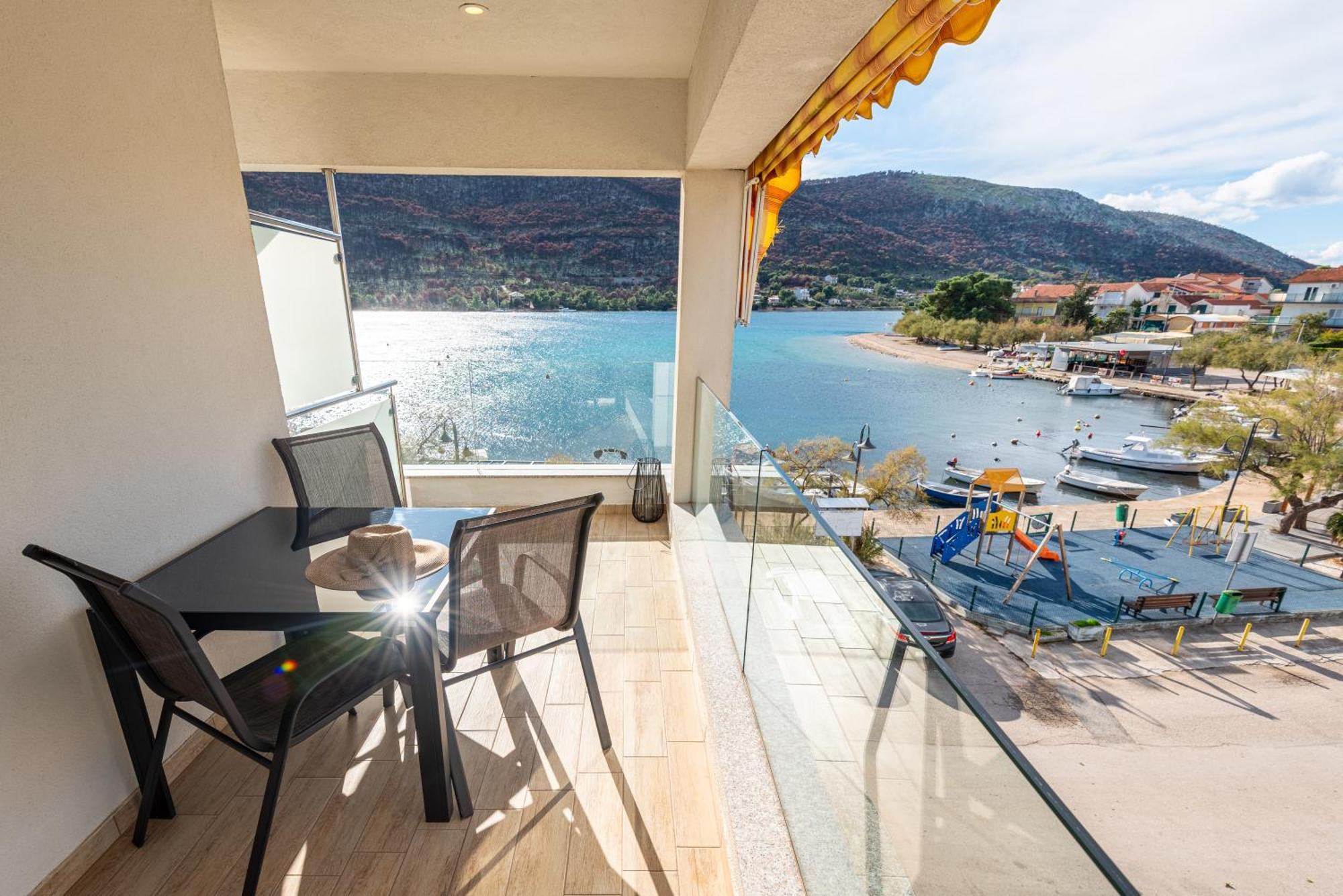 Apartments Holidays Roko Grebaštica Exteriör bild