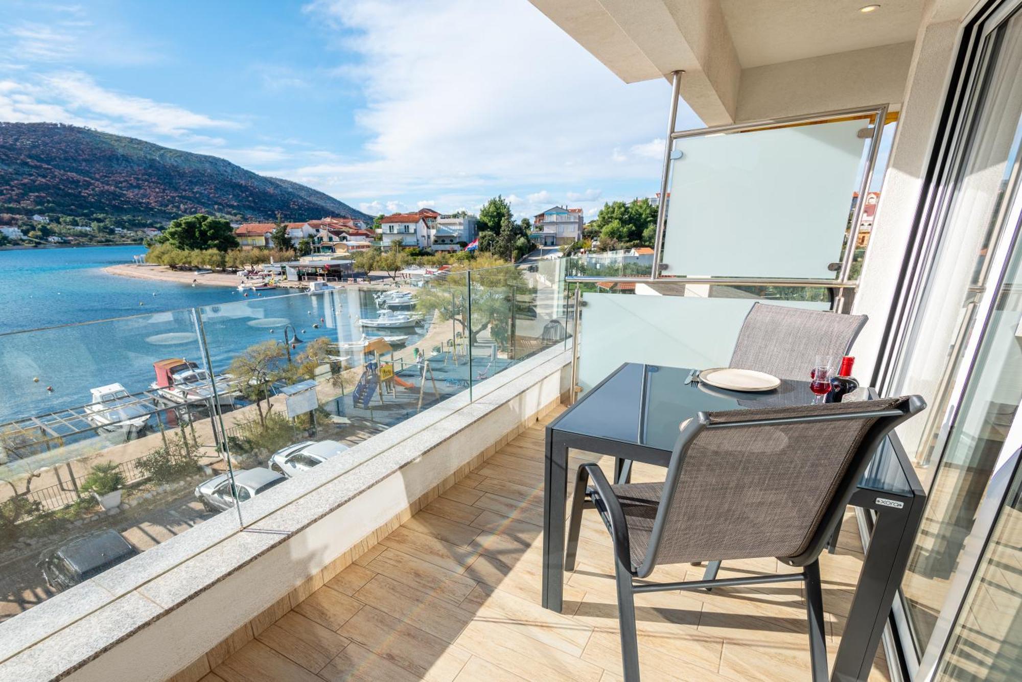 Apartments Holidays Roko Grebaštica Exteriör bild