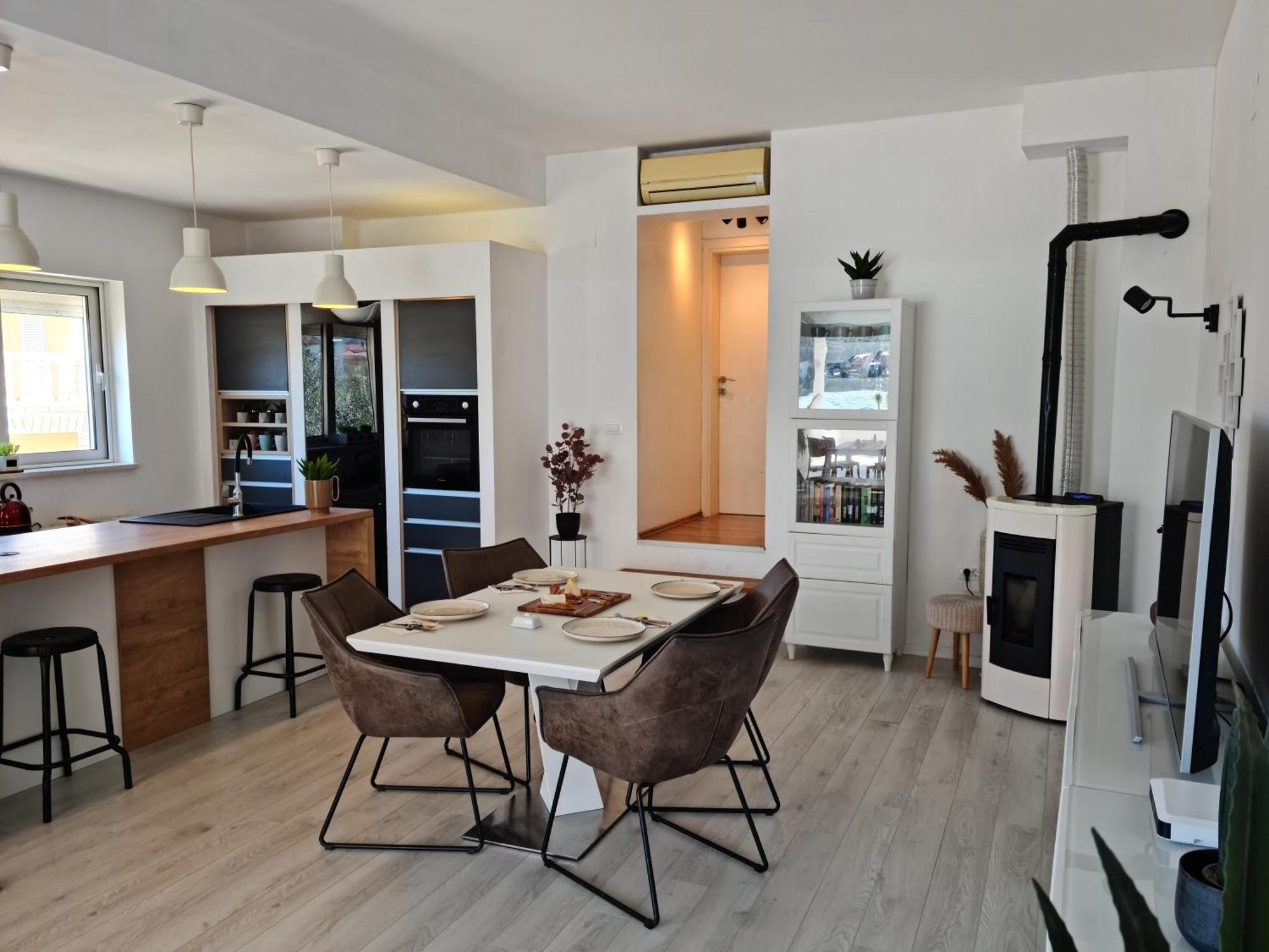 Apartments Holidays Roko Grebaštica Rum bild