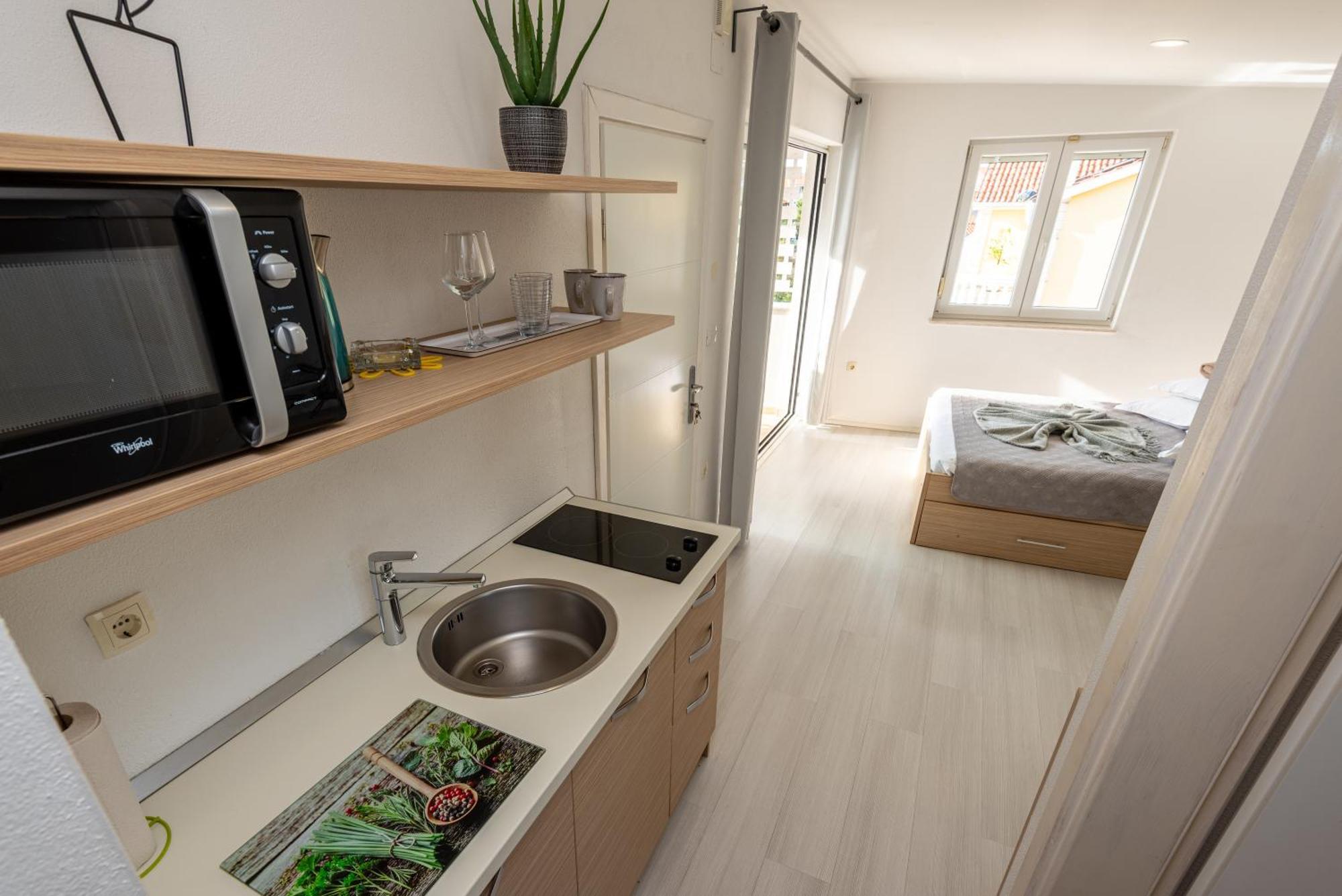 Apartments Holidays Roko Grebaštica Rum bild