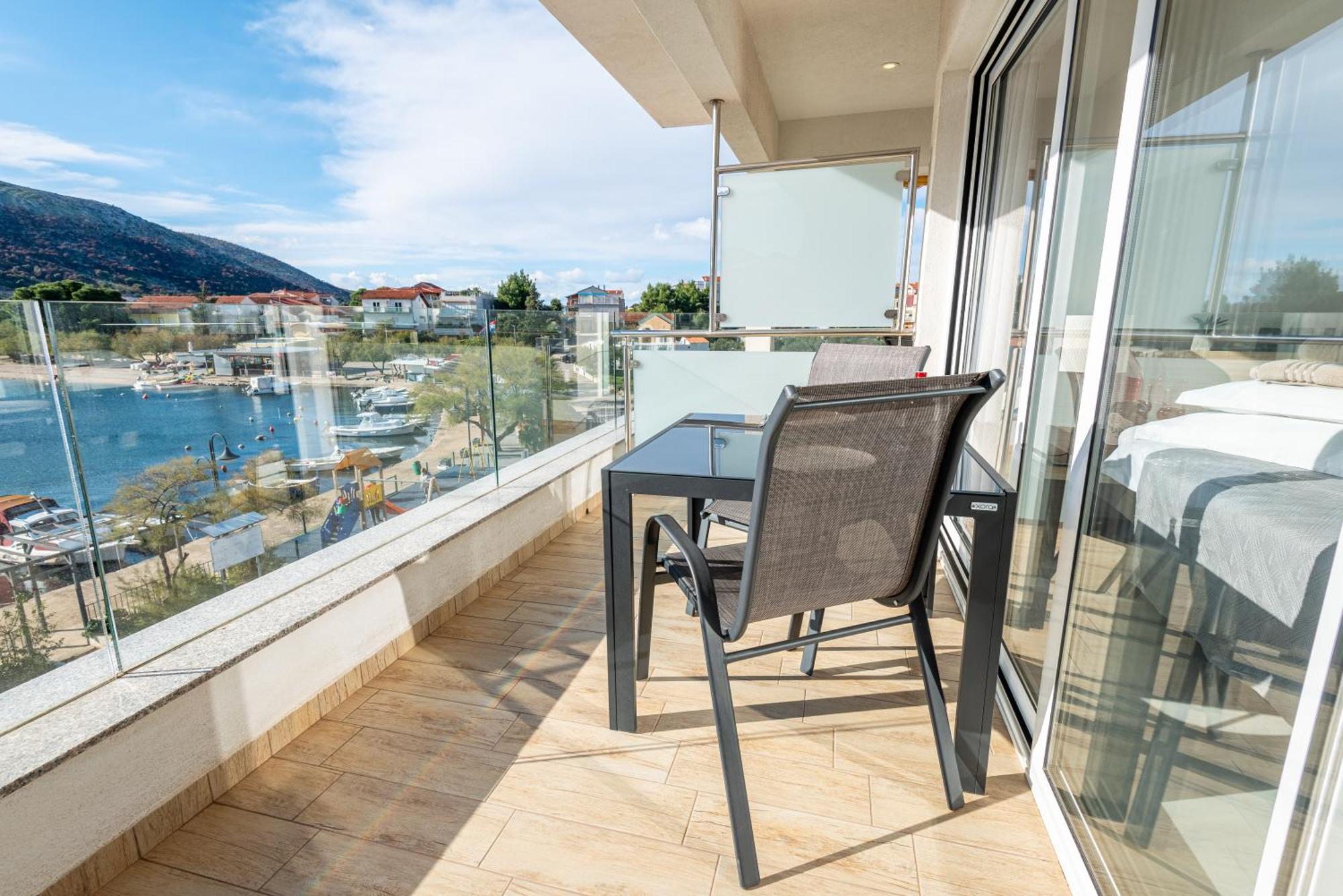 Apartments Holidays Roko Grebaštica Rum bild