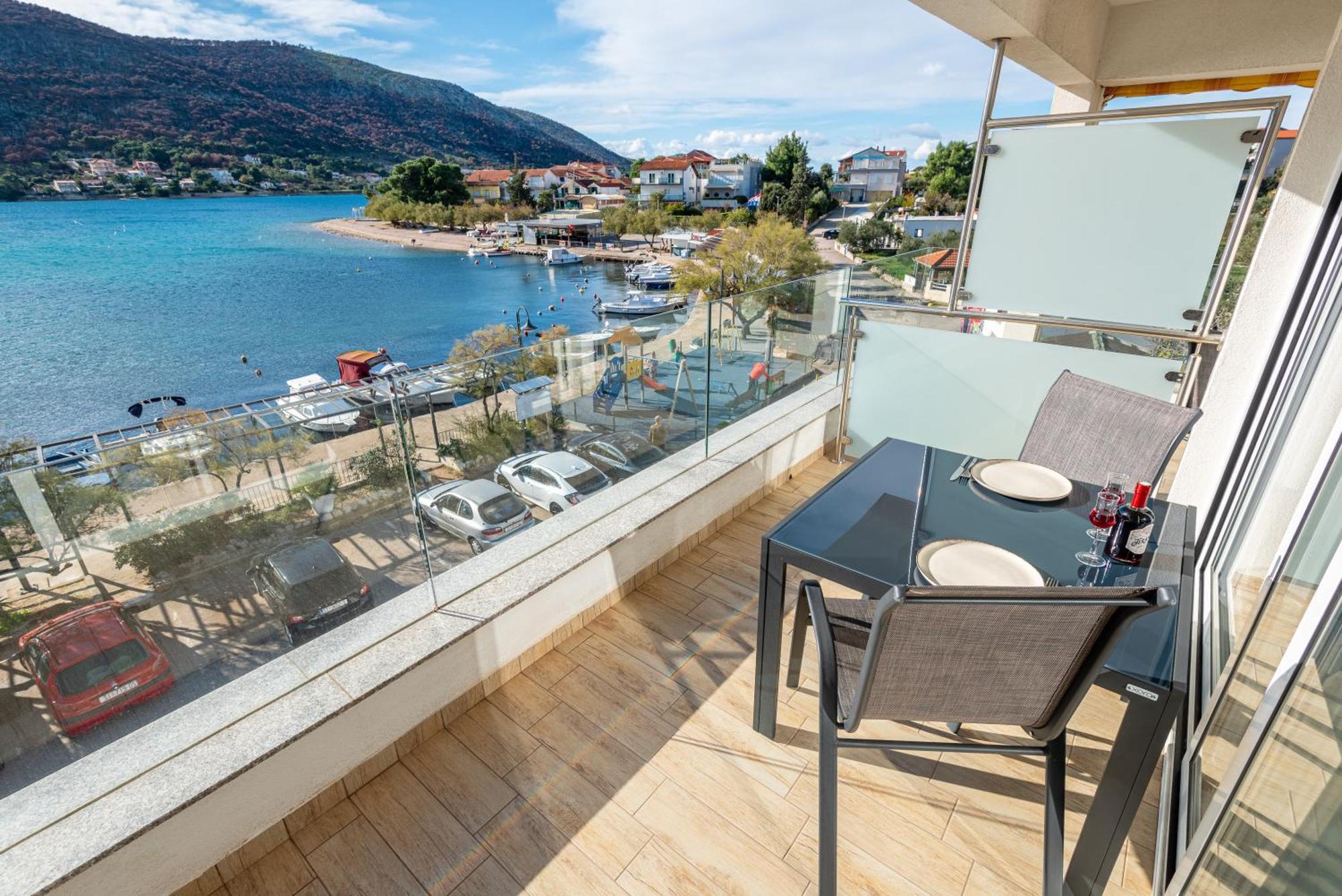 Apartments Holidays Roko Grebaštica Rum bild