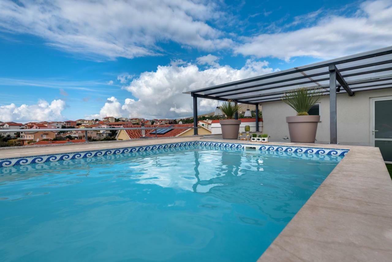 Apartments Holidays Roko Grebaštica Exteriör bild